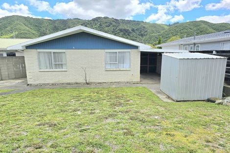 Photo of property in 25a Omaha Grove, Totara Park, Upper Hutt, 5018