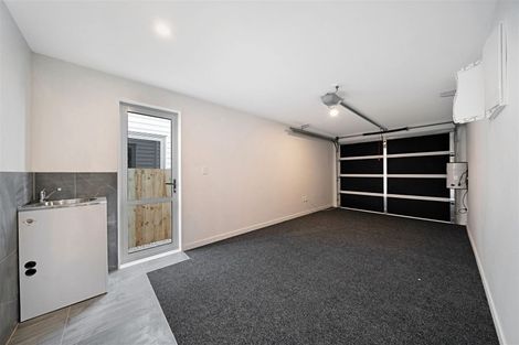 Photo of property in 240b Whitney Street, Blockhouse Bay, Auckland, 0600