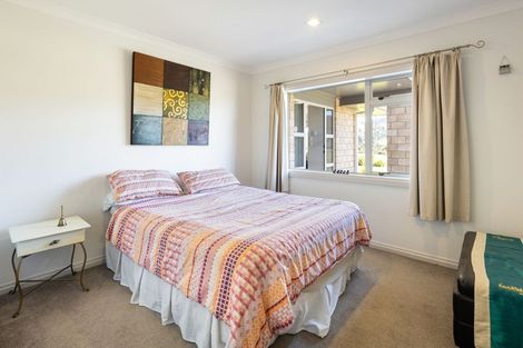 Photo of property in 10 Parker Road, Huntly, 3771