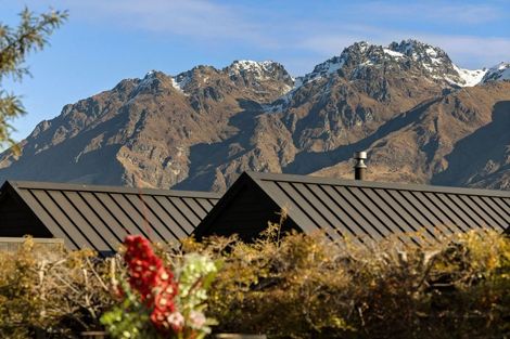 Photo of property in 6 Fife Court, Jacks Point, Queenstown, 9371