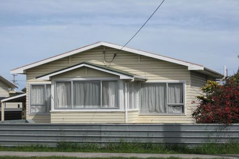 Photo of property in 143 Cornfoot Street, Castlecliff, Whanganui, 4501