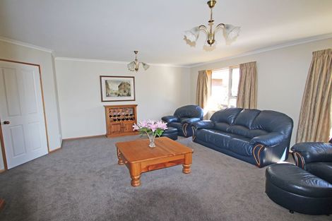 Photo of property in 54 Awamoa Road, Holmes Hill, Oamaru, 9401
