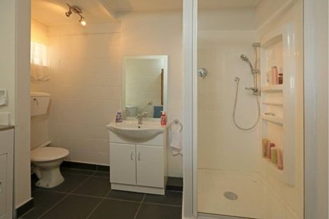 Photo of property in 11 Pine Avenue, Henderson, Auckland, 0612