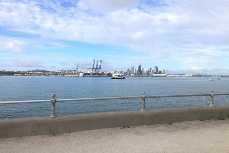 Photo of property in 7 Queens Parade, Devonport, Auckland, 0624