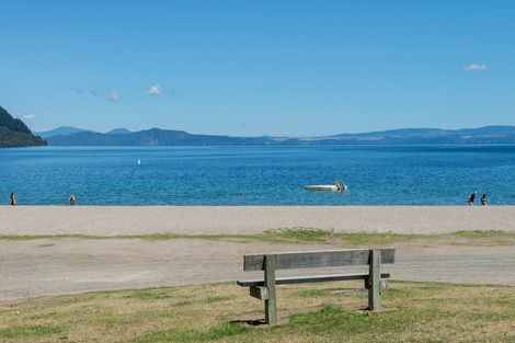 Photo of property in 18 The Fairways, Kinloch, Taupo, 3377