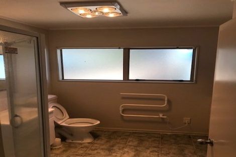 Photo of property in 40 Woodford Avenue, Henderson, Auckland, 0610