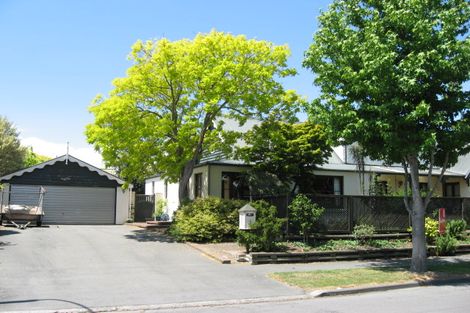 Photo of property in 2 Stormont Place Avonhead Christchurch City