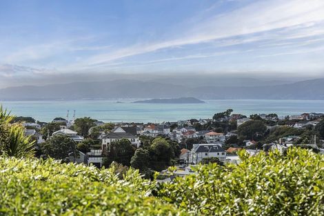 Photo of property in 9 Cluny Avenue, Kelburn, Wellington, 6012