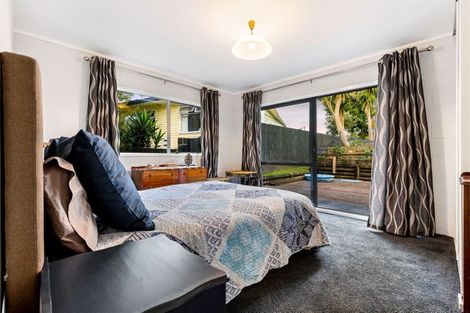 Photo of property in 9 Rangimarie Road, Swanson, Auckland, 0816