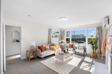 Photo of property in 53 Greendale Avenue, Avonhead, Christchurch, 8042