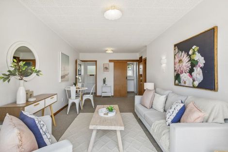 Photo of property in 8 Naughton Terrace, Kilbirnie, Wellington, 6022