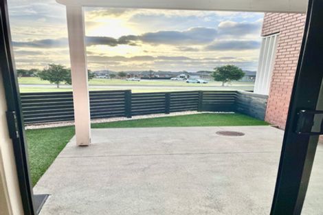 Photo of property in 12 Fermi Lane, Papakura, 2110