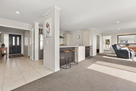 Photo of property in 1 Greenstone Place, Aotea, Porirua, 5024