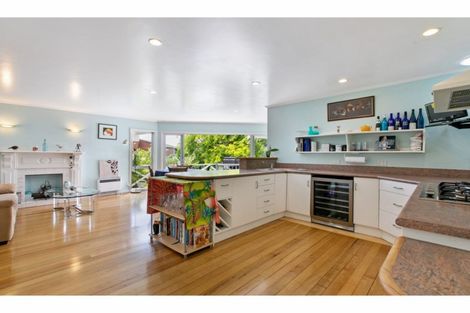 Photo of property in 1/14 Kiteroa Terrace, Rothesay Bay, Auckland, 0630