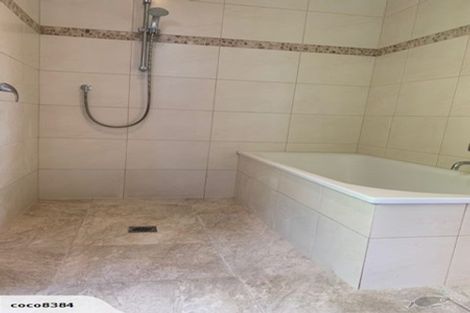 Photo of property in 100 Harbour View Road, Omokoroa, 3114