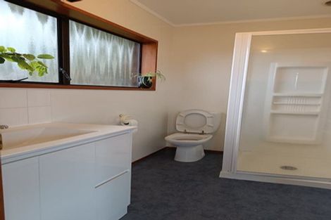Photo of property in 34b Mark Edward Drive, Half Moon Bay, Auckland, 2012