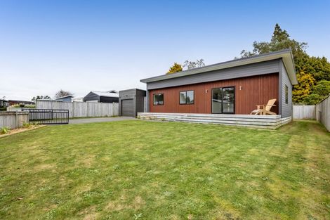 Photo of property in 7 Manatu Lane, Inglewood, 4330