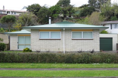 Photo of property in 11 Heaphy Street, Westown, New Plymouth, 4310