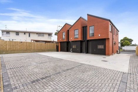 Photo of property in 121c Reeves Road, Pakuranga Heights, Auckland, 2010