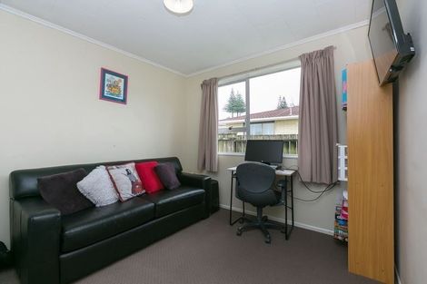 Photo of property in 11 Warkworth Grove, Bell Block, New Plymouth, 4312