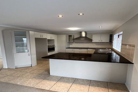Photo of property in 67 Glenveagh Park Drive, Weymouth, Auckland, 2103