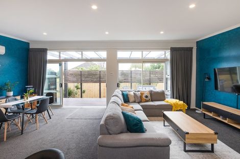 Photo of property in 58a Exeter Crescent, Takaro, Palmerston North, 4412