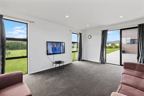 Photo of property in 11 Pinot Crescent, Ohau, Levin, 5570
