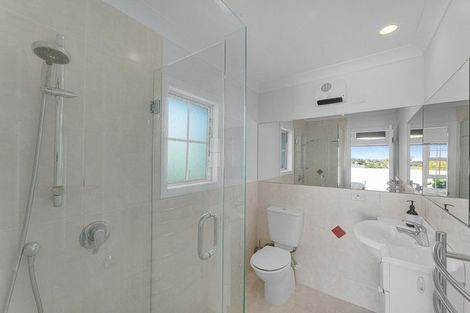 Photo of property in 4 Wentwood Place, Torbay, Auckland, 0630