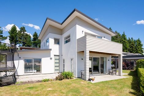 Photo of property in 6 Bovett Place, Wanaka, 9305