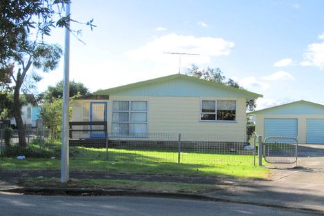 Photo of property in 17 Ulay Place, Clover Park, Auckland, 2019