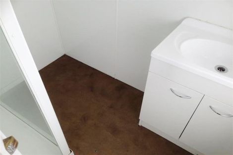 Photo of property in 8 Flat Bush Road, Otara, Auckland, 2023