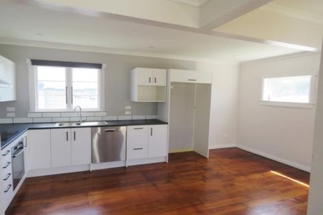 Photo of property in 16 Gaine Street, New Plymouth, 4310