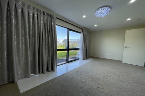 Photo of property in 3 Jammen Drive, Massey, Auckland, 0614
