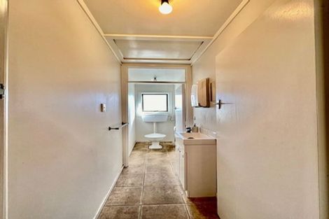 Photo of property in 73 West Coast Road, Glen Eden, Auckland, 0602