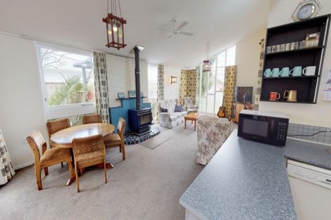 Photo of property in 32 Saint Annes Street, Levin, 5510