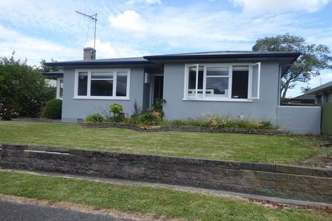 Photo of property in 4 Waterloo Crescent, Hokowhitu, Palmerston North, 4410