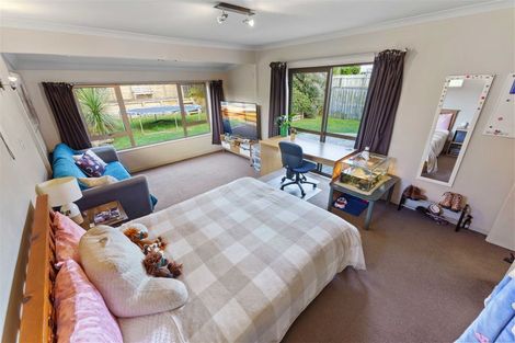 Photo of property in 108 Alexander Road, Raumati Beach, Paraparaumu, 5032