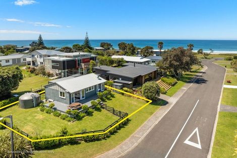 Photo of property in 39 Kon Tiki Road, Whiritoa, Whangamata, 3691