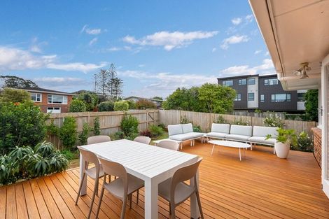 Photo of property in 1/8 Fowler Street, Northcote, Auckland, 0627