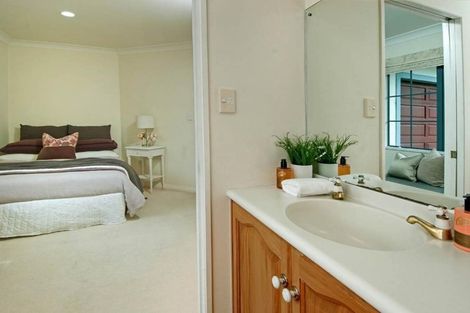 Photo of property in 23 Manor Park, Sunnyhills, Auckland, 2010