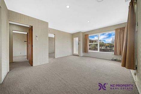 Photo of property in 2/17 Jenelin Road, Glendene, Auckland, 0602