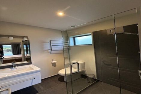 Photo of property in 1 Valley Crescent, Wanaka, 9305