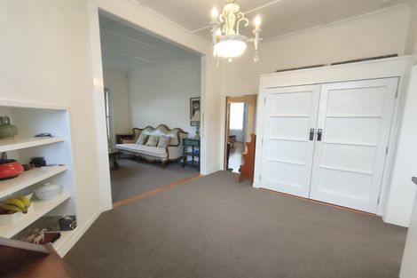 Photo of property in 4 Kowhatu Road, One Tree Hill, Auckland, 1061