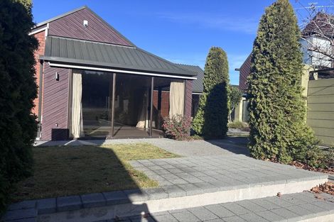 Photo of property in 4 Regalwood Close, Parklands, Christchurch, 8083