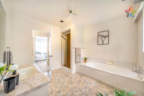 Photo of property in 8 Robson Street, Stokes Valley, Lower Hutt, 5019