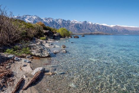 Photo of property in 64 Cedar Drive, Kelvin Heights, Queenstown, 9300