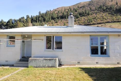 Photo of property in 6 Robinson Street, Kurow, 9435