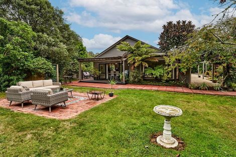Photo of property in 110 School Road, Te Horo, Otaki, 5582