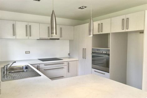 Photo of property in 1/73 Shakespeare Road, Milford, Auckland, 0620