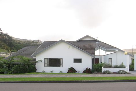 Photo of property in 2 Myers Grove, Churton Park, Wellington, 6037
